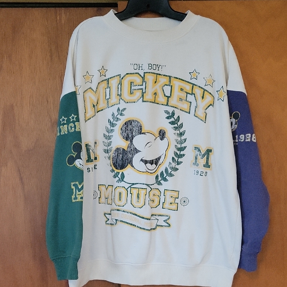 H&M White and Green Crewneck Sweater